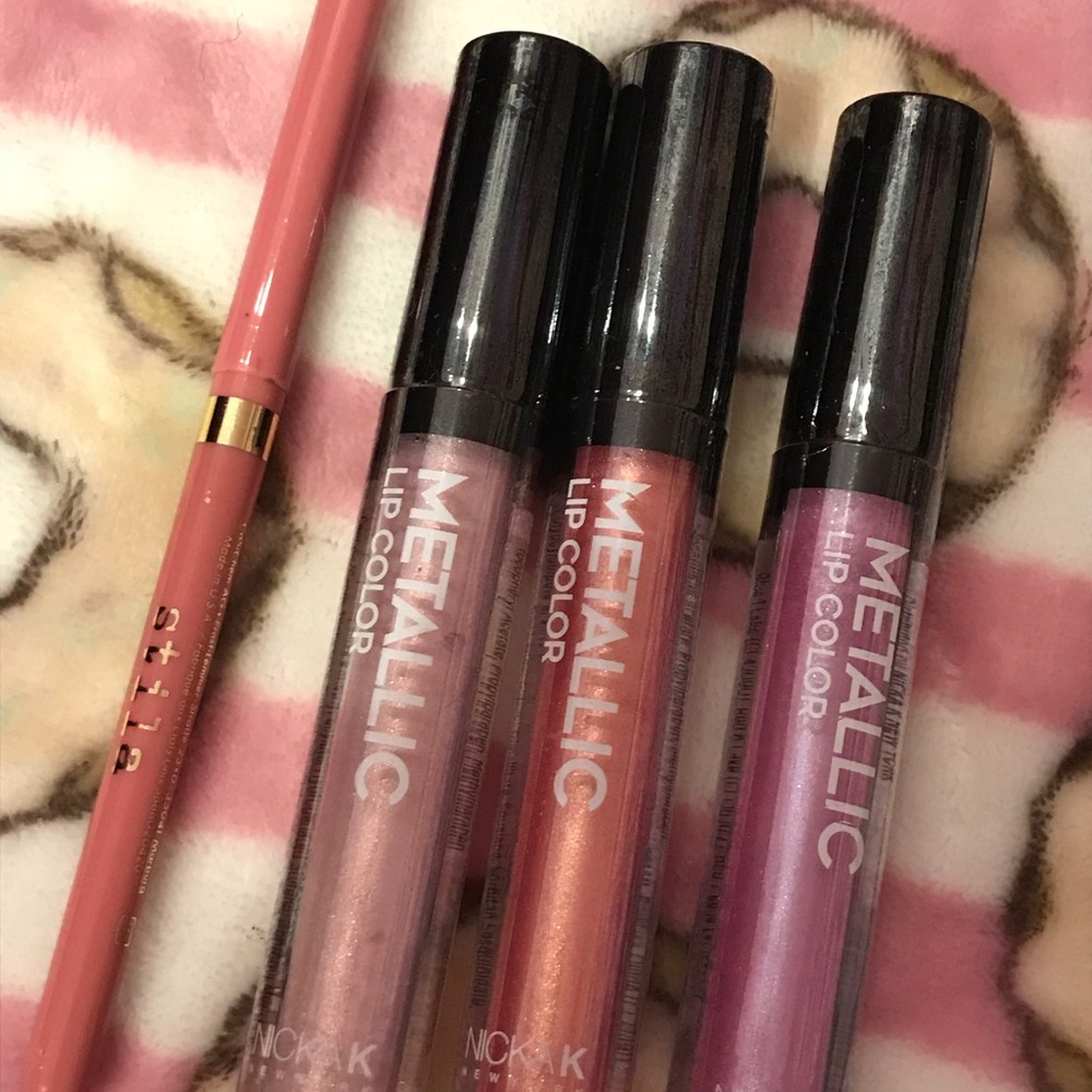 Lip bundle🎀